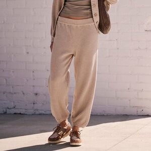 FREE PEOPLE BEACH Hailee Crochet Knit Pants Joggers 100% Cotton Tan Medium